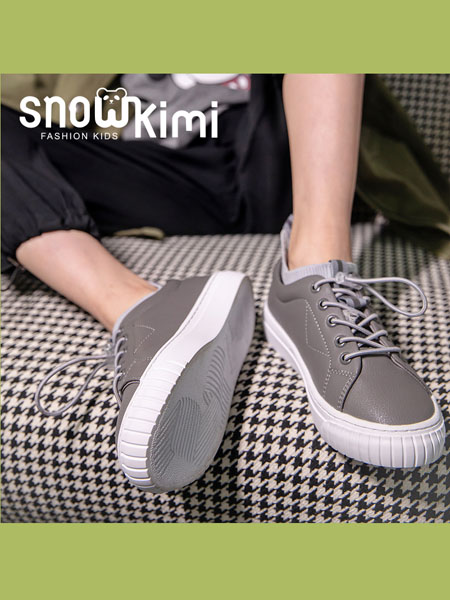 Snowkimi童鞋品牌2020秋季新品男童板鞋中大童女童运动休闲鞋韩版皮鞋