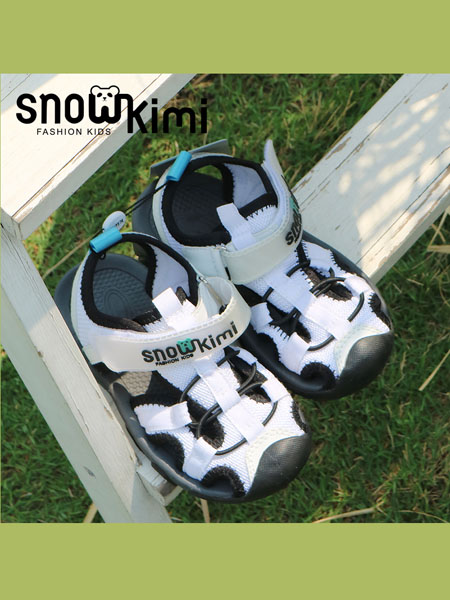 Snowkimi童鞋品牌2020春夏童鞋圆头沙滩鞋软底防滑凉鞋男女童包头凉鞋