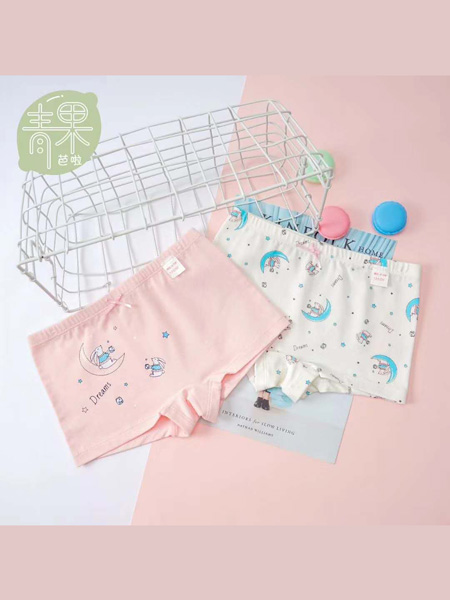 青果芭拉童装品牌2020春夏月亮图案粉色四角裤