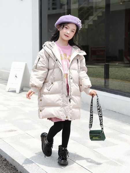 玛玛米雅童装品牌2020秋冬米色连帽保暖外套