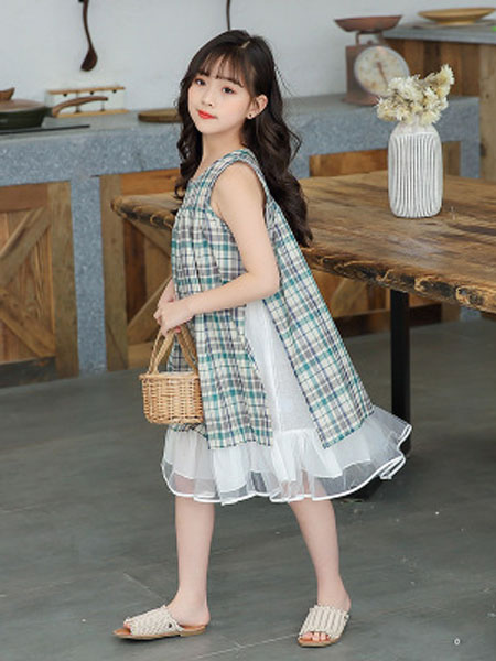 童装品牌女童夏季连衣裙2020新款韩版童装潮中大童洋气无袖棉麻格子公主裙