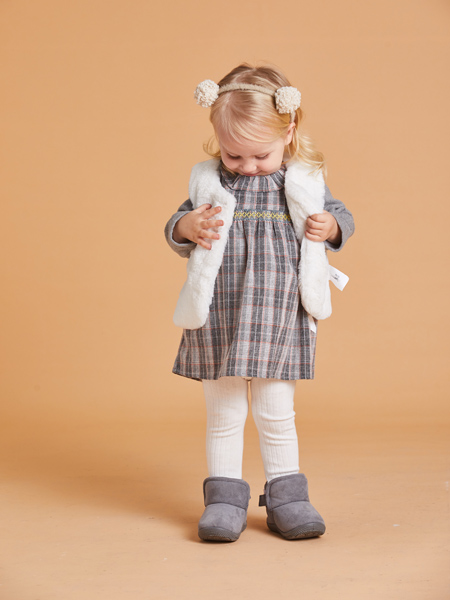 可拉·比特童装品牌2020秋冬格纹深灰色连衣裙长袖
