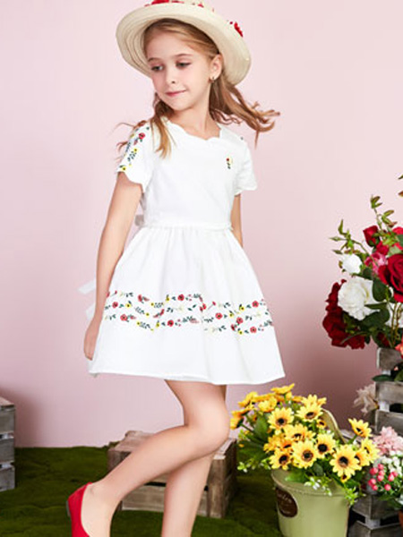 poipoilu（泡泡噜）童装品牌2020春夏白色连衣裙