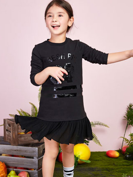 poipoilu（泡泡噜）童装品牌2020春夏黑色字母连衣裙