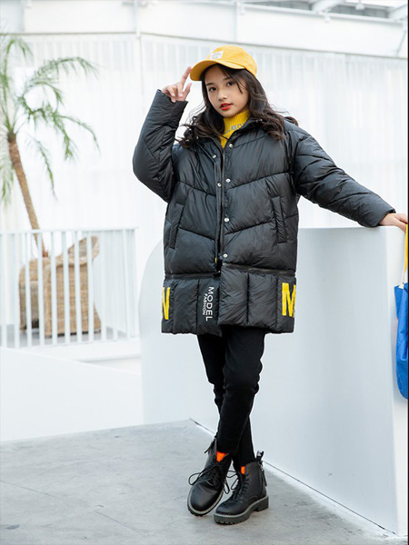 贝贝媞妮童装品牌2020秋冬黑色纯色保暖外套