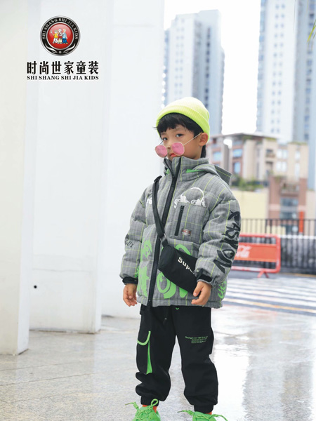 童装品牌2020秋冬灰色大格纹保暖外套