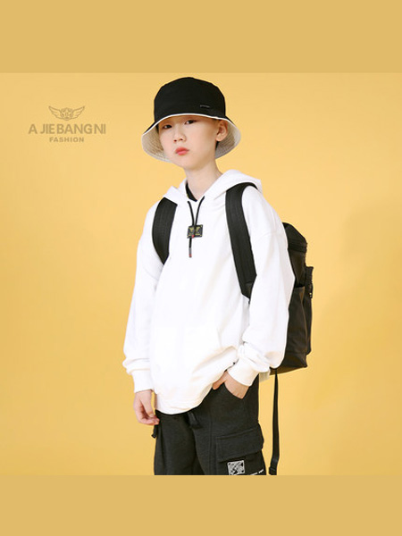 阿杰邦尼童装品牌阿杰邦尼 2020Q春秋季男中大童带帽卫衣简约针织套头衫