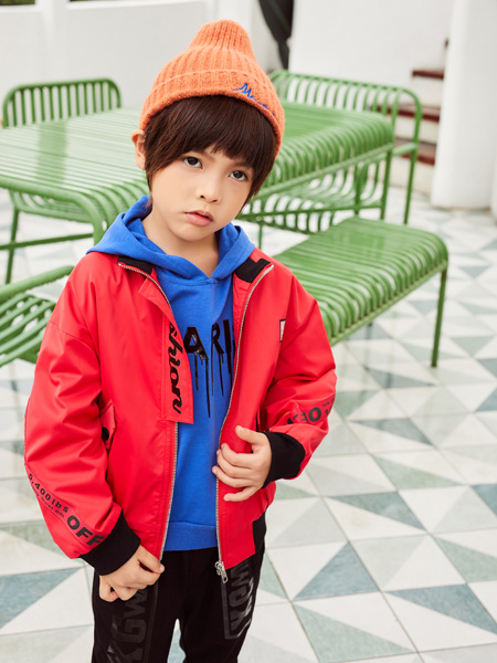西瓜王子童装品牌2020秋冬大红色外套深蓝色卫衣