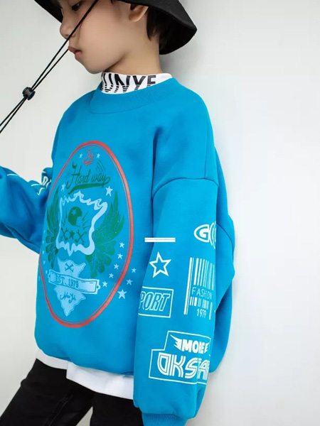 欧卡星童装品牌2020秋冬蓝色卫衣长袖