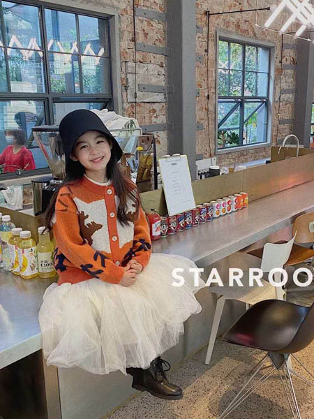 starroom童装品牌2020秋冬橘色卡通针织衫