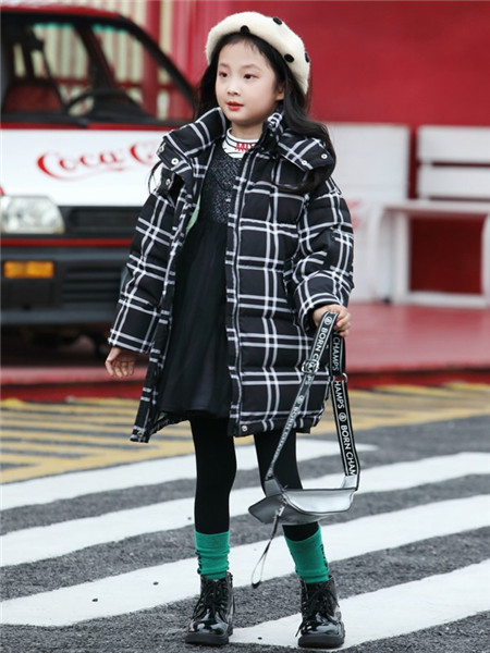 玛玛米雅童装品牌2020秋冬黑白格子外套