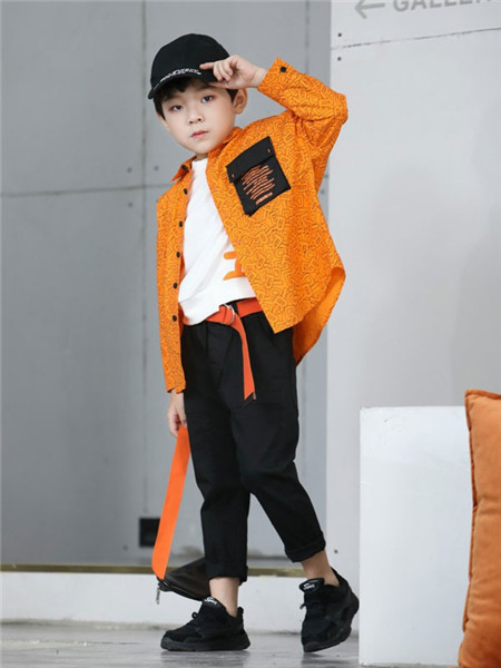玛玛米雅童装品牌2020秋冬橘色印花外套