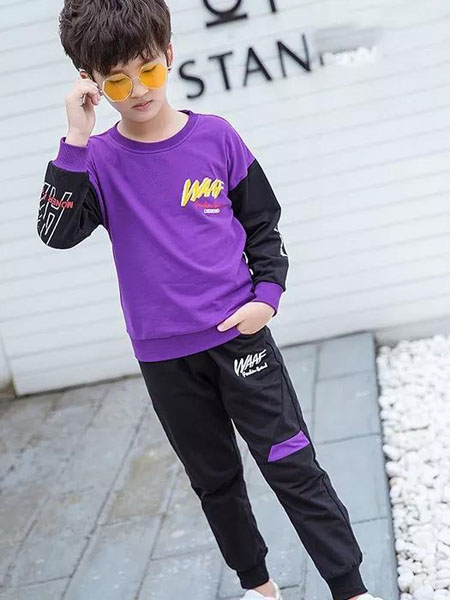 邻童优品童装品牌2020秋冬嘻哈拼接紫色T恤