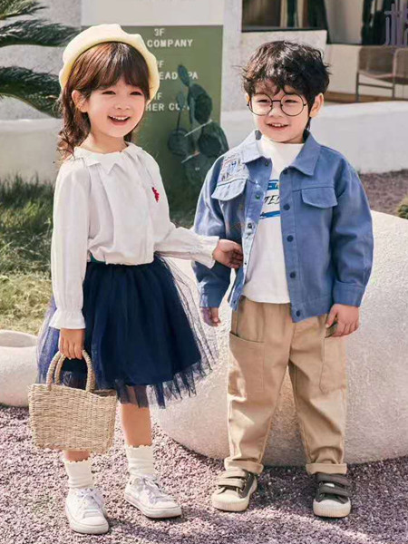 宾果童话童装品牌2020秋冬蓝色牛仔外套