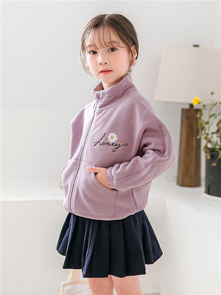 Flordeer弗萝町童装品牌2020秋冬紫色高领印花外套