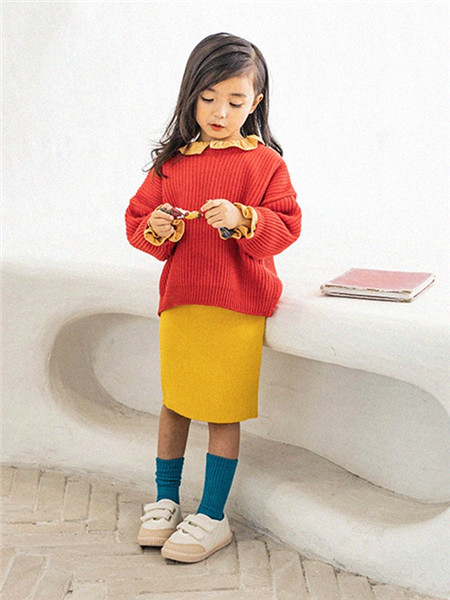 童装品牌2020秋冬红色条纹圆领针织衫