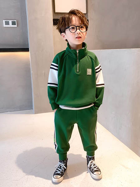 童装品牌2020秋冬绿色高领运动套装