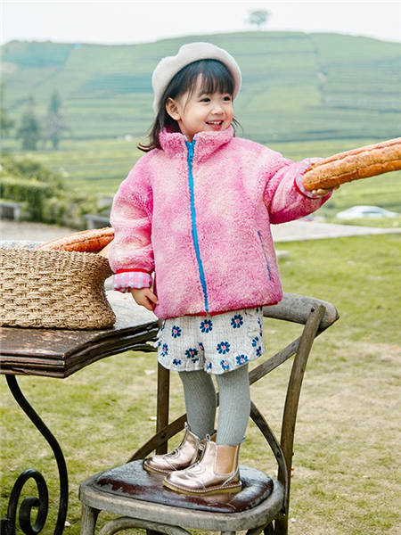 野柿童装品牌2020冬季粉色甜美公主风外套