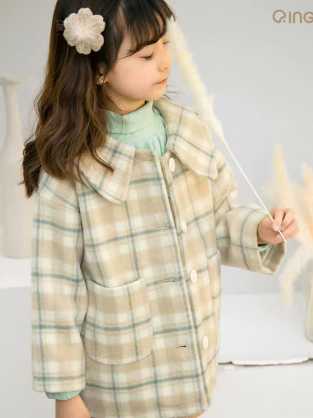 美的宝宝童装品牌2020冬季淡绿色小清新中长款毛呢大衣