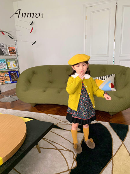 安墨Anmo童装品牌2020冬季黄色毛领淑女风针织外套