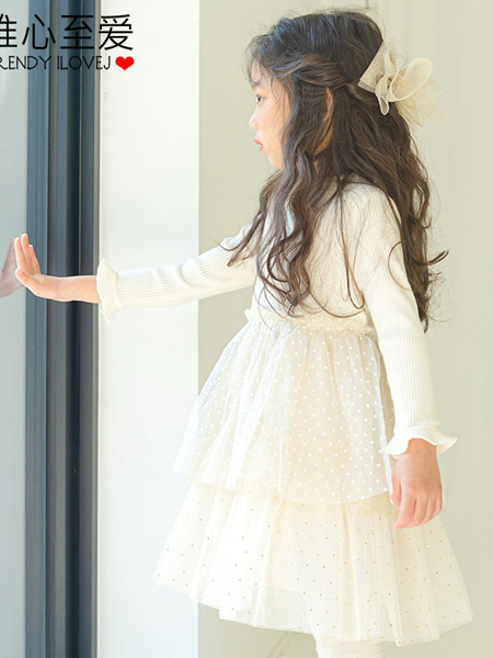 唯心至爱童装品牌2020冬季白色唯美蕾丝渐层连衣裙