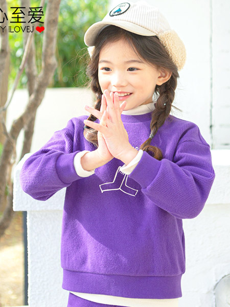 童装品牌2020冬季紫色灯芯绒印花卫衣