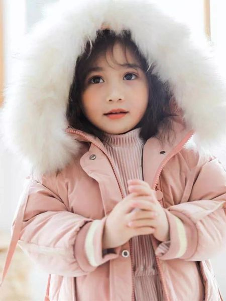吉木吉千童装品牌2020冬季粉色大毛领甜美羽绒服