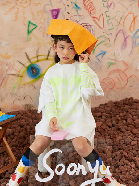 桑语soonyu童装品牌2021春夏创意涂鸦中长款T恤