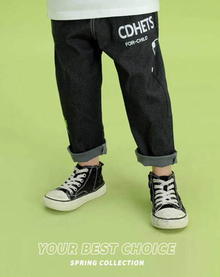 金点·韩e童社童装品牌2021春夏黑色牛仔裤