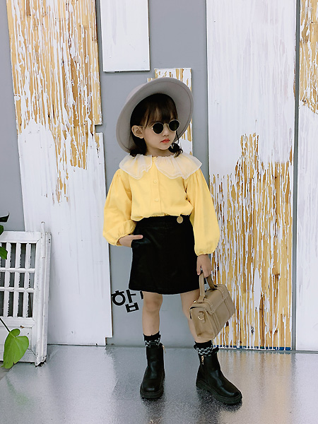 童装品牌2021春夏白色雪纺拼接领黄色可爱上衣