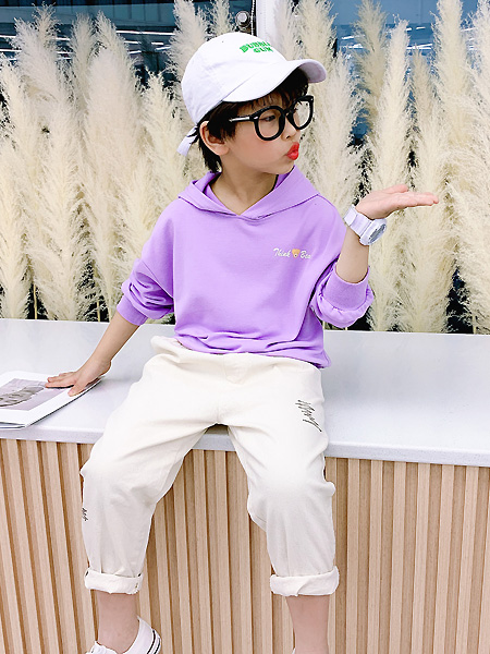七彩芽童装品牌2021春夏紫色活力卫衣