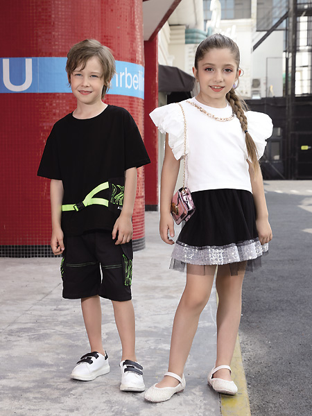 童装品牌2021夏季黑色半身短裙