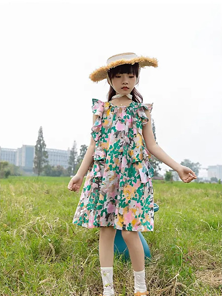 温琪可可童装品牌2021夏季荷叶无袖宽松微褶花色连衣裙