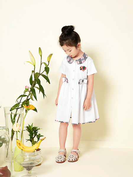 时尚小鱼童鞋品牌2021夏季娃娃领甜美连衣裙