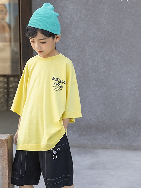 城秀童装品牌2021夏季时尚透气米黄色T恤