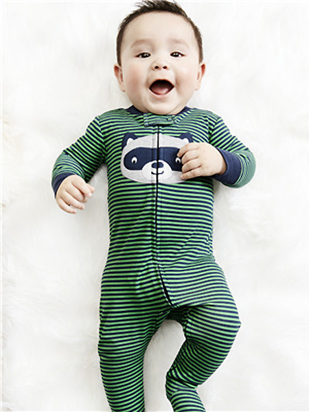 Carter’s童装品牌绿色小熊猫包屁衣
