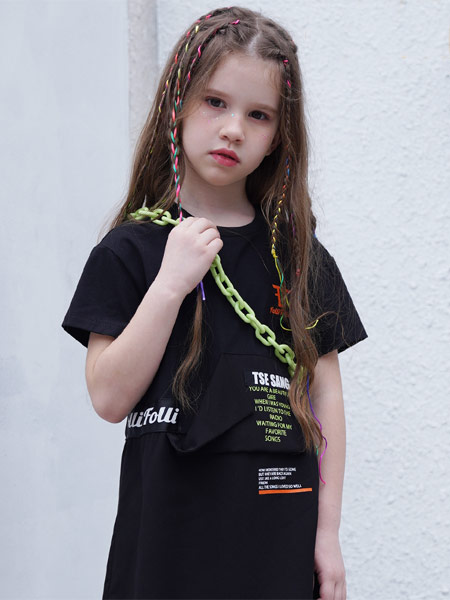 Folli Follie童装品牌2021夏季时尚印字母黑色T恤