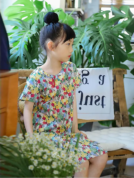 禾陶成衣童装品牌2021夏季印花短袖连衣裙