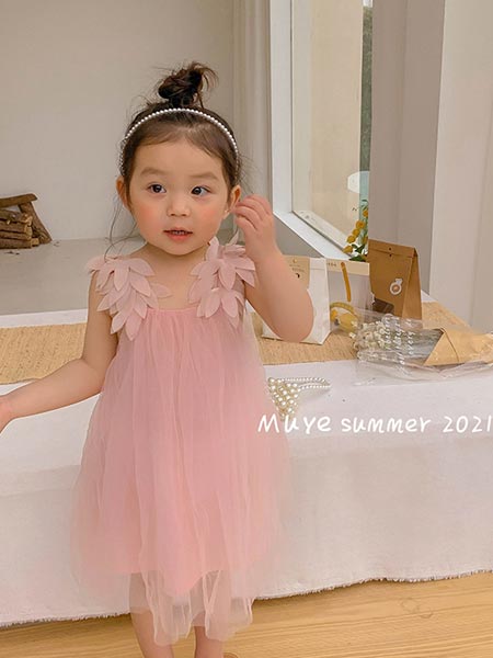 童装品牌2021夏季粉粉的纱纱裙