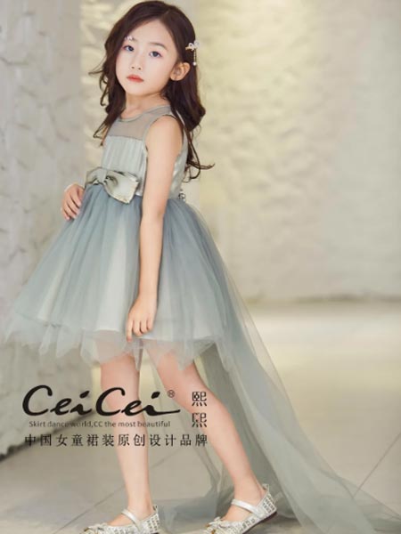 熙熙Ceicei童装品牌2021夏季灰色气质小公主裙子还有小裙摆
