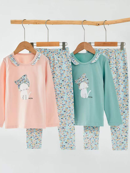 优衣贝uebei童装品牌2021秋季可爱小猫刺绣印画睡衣套装