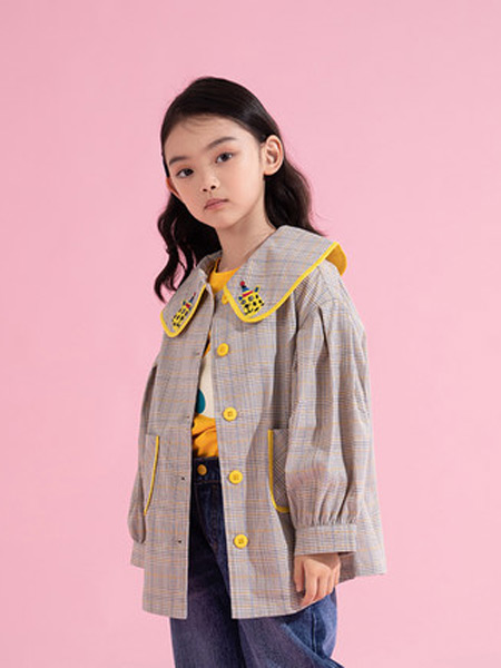 童装品牌2021秋季新款童装风衣外套宽松格子设计洋气上衣女童