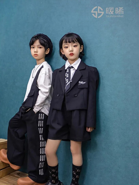 暖晞、吾未童装品牌2021秋季韩版小西装短裙套装
