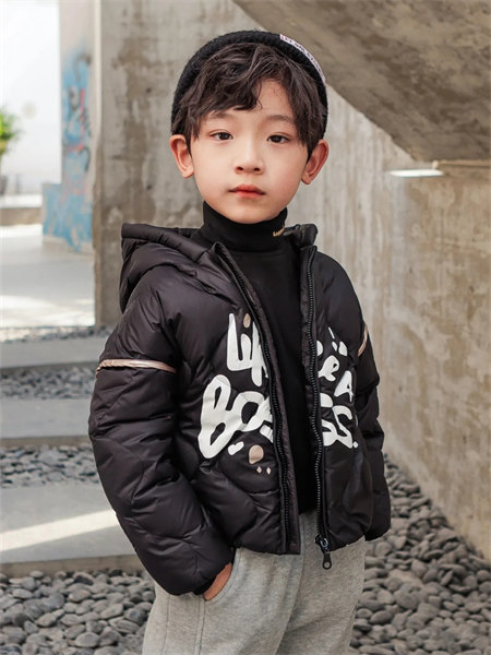 韦氏童装品牌2021冬季韩版时尚刺绣棉衣外套