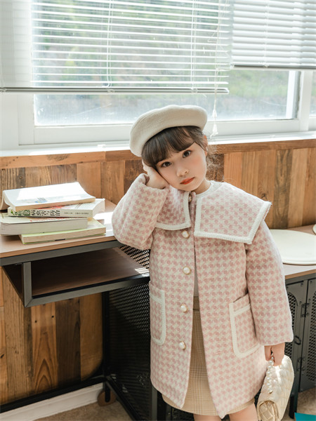 童装品牌2021秋季粉色雪纺宽松加厚外套