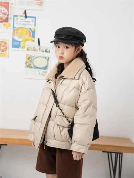 卡拉美Karamel童装品牌2021秋冬羊绒纹路保暖外套