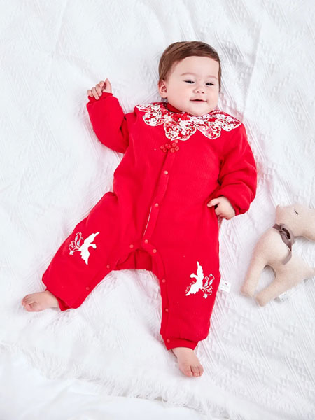 安宝儿童装品牌2021冬季刺绣红色喜庆拜年连体衣