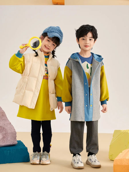 ULLU优露童装品牌2021冬季拼接韩版时尚外套