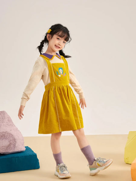 ULLU优露童装品牌2021冬季刺绣舒适假两件连衣裙