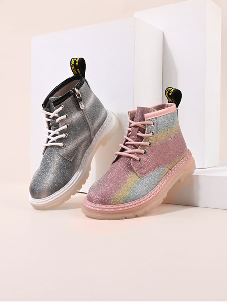 泰兰尼斯童鞋品牌2021冬季闪亮镶砖高帮靴